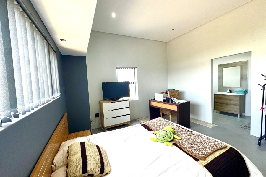 4 Bedroom Property for Sale in Olifantskop Western Cape